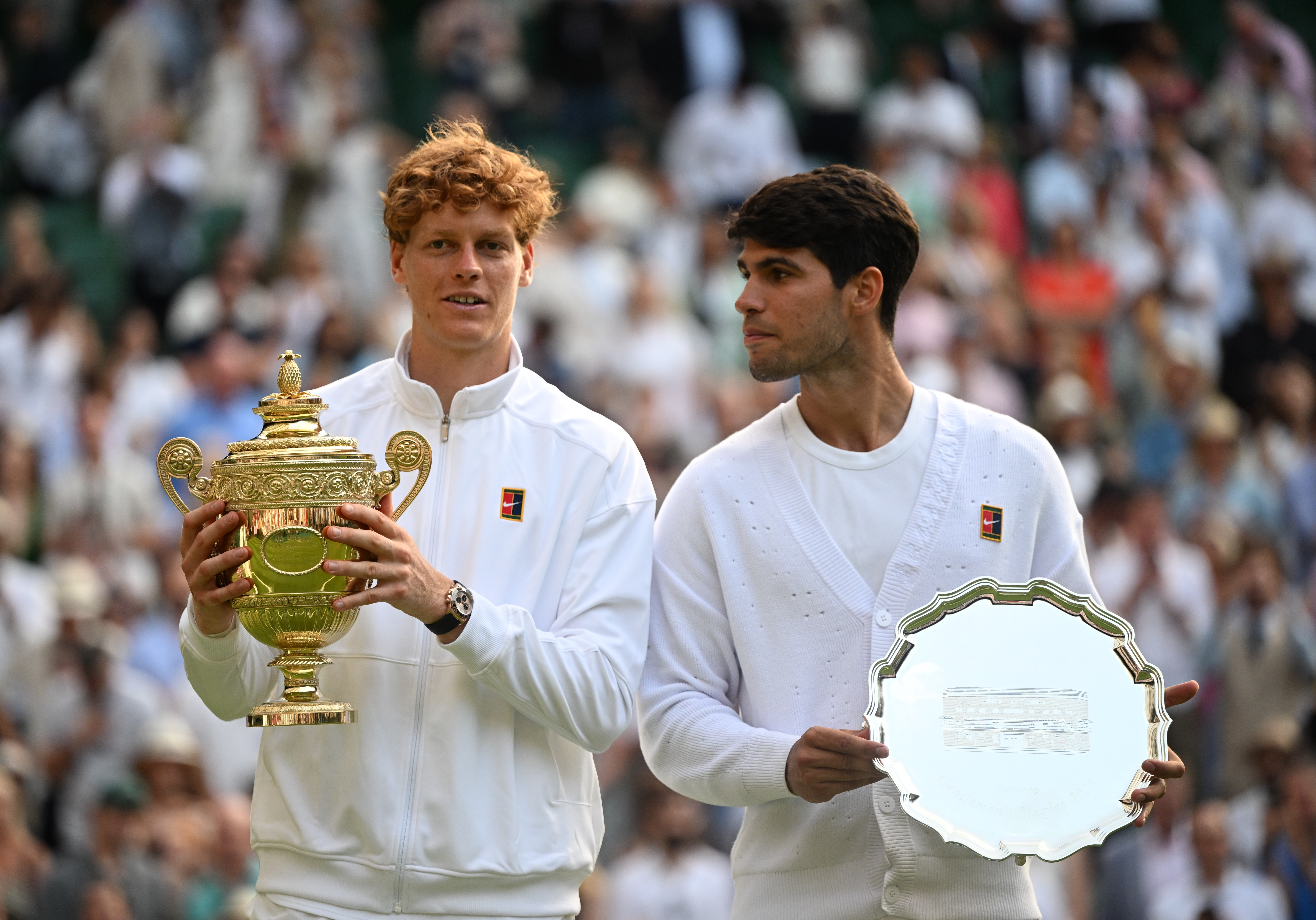 爱游戏体育-拉沃尔杯轻取年终总决赛，辛纳扛起全队