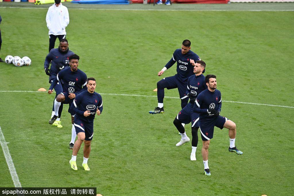 爱游戏tv-马来西亚队轻取法国队，黄鸭组合刷新纪录