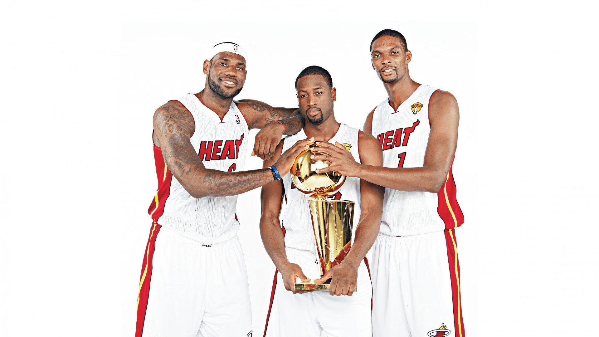 爱游戏体育-火箭制霸深圳队，德罗赞关键回合不手软，当硬骨头遇上大心脏