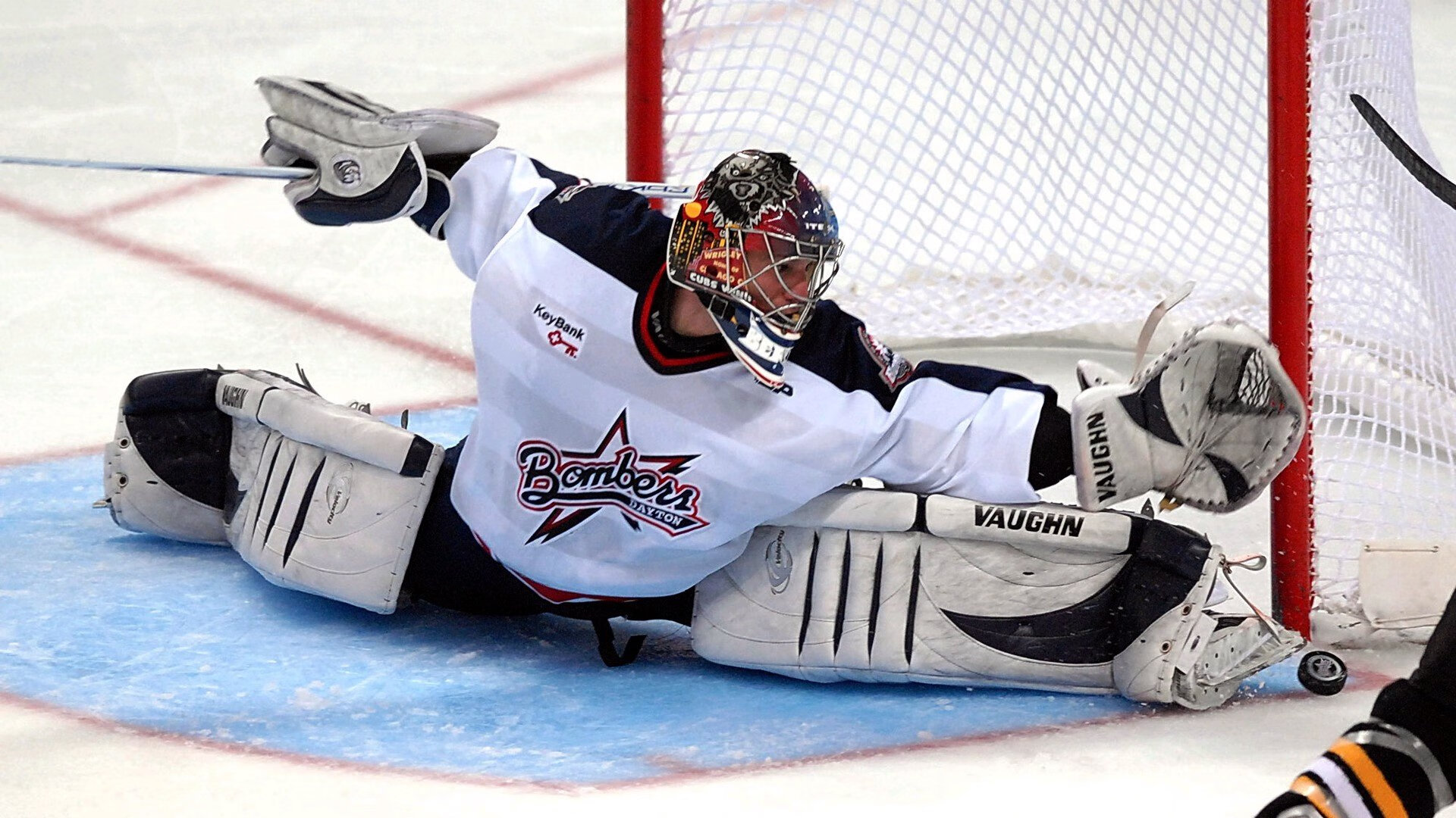 爱游戏APP-德里赫特,当丹麦铁骑撞上蓝军,一个制胜头球如何改写欧冠叙事