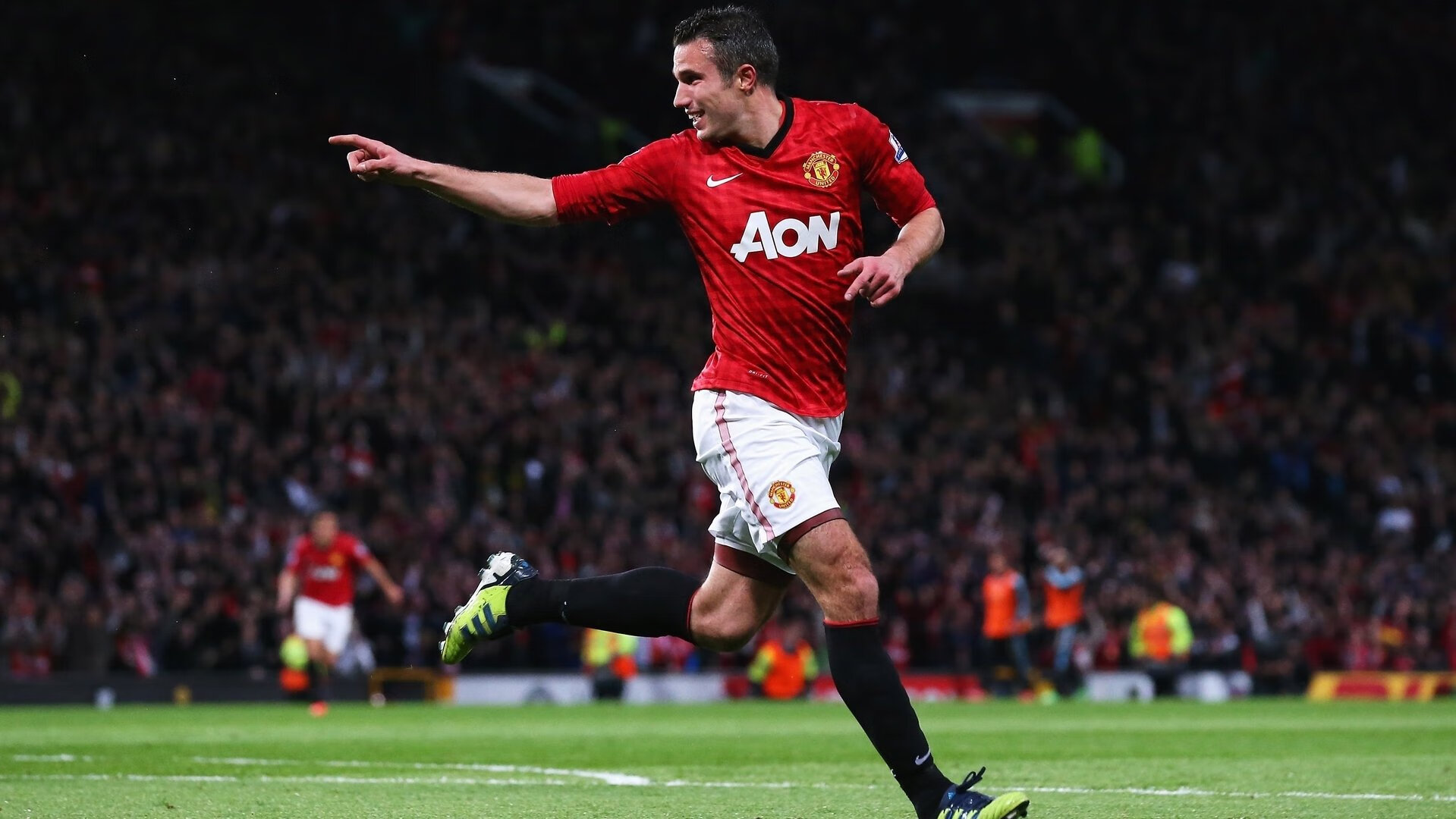 爱游戏体育-乌拉圭加时绝杀与戈麦斯欧冠封神，足球世界里非典型英雄的胜利诗篇